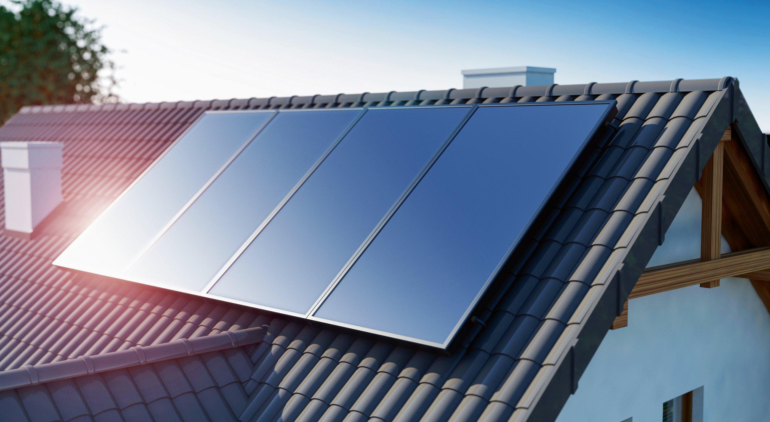 Capteurs solaires thermiques Viessmann Vitosol installés sur toiture par Elit Solar